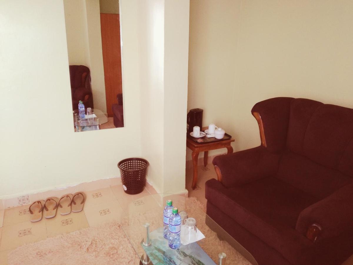 Crown Hotel Kericho Luaran gambar