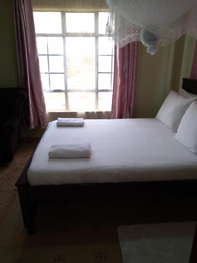 Crown Hotel Kericho Luaran gambar