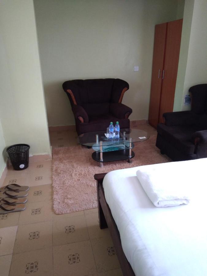 Crown Hotel Kericho Luaran gambar